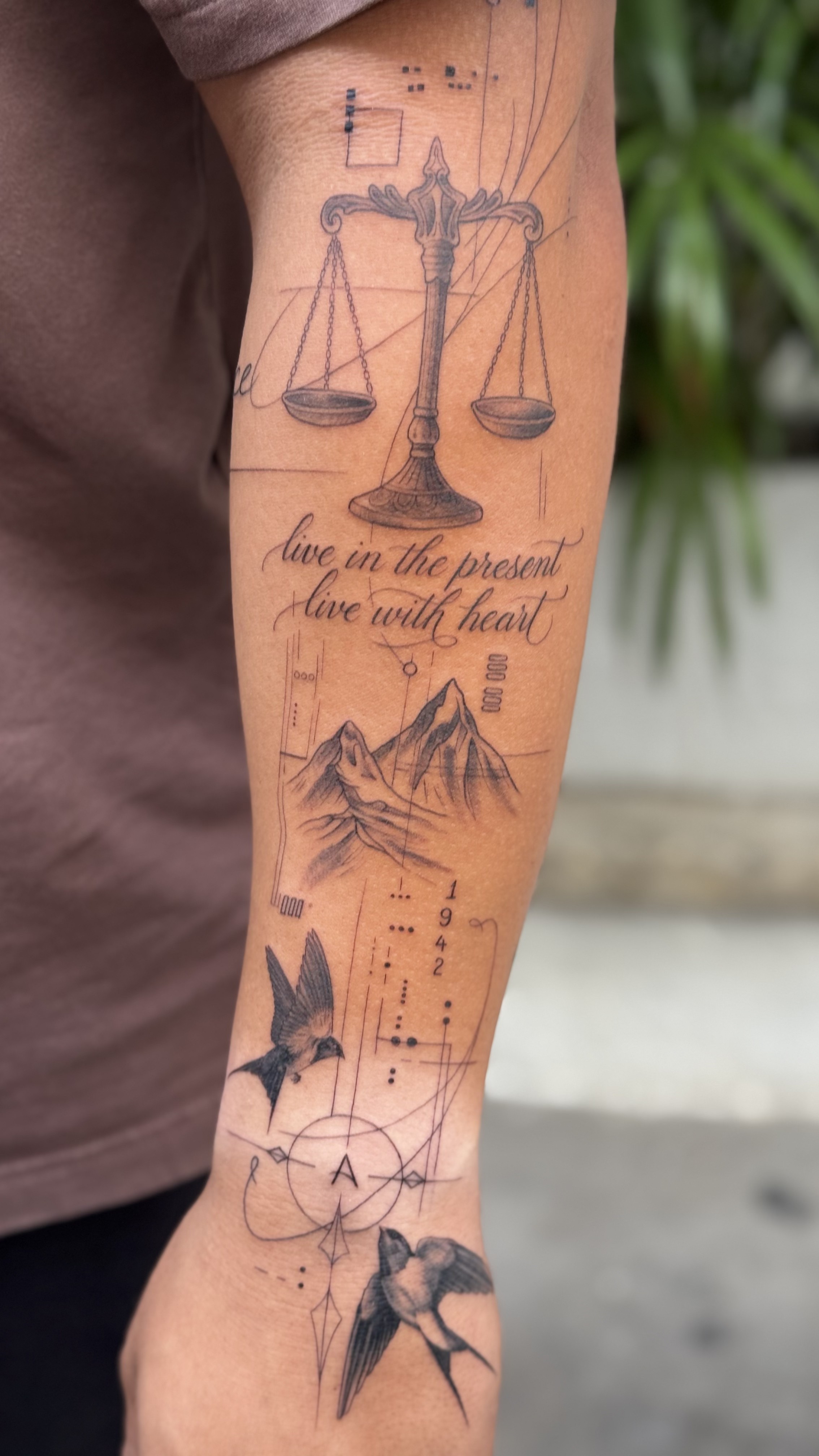 Erick Del Castillo blackwork tattoo portfolio image 3