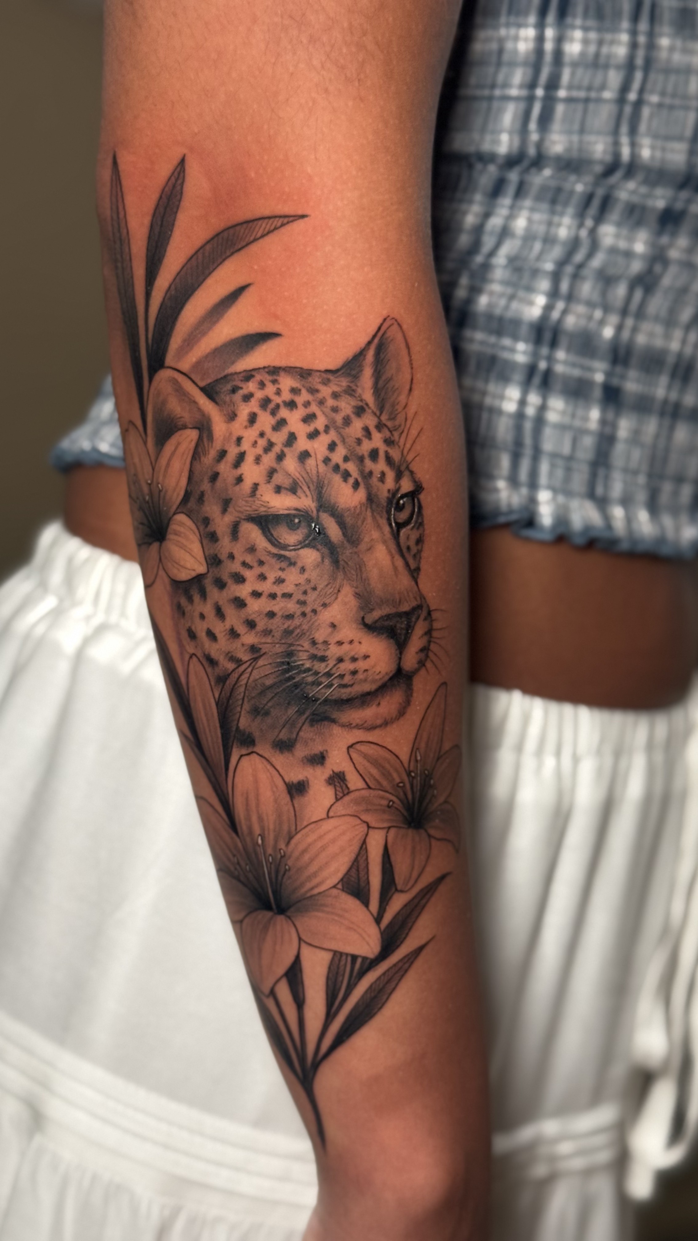 Erick Del Castillo blackwork tattoo portfolio image 9