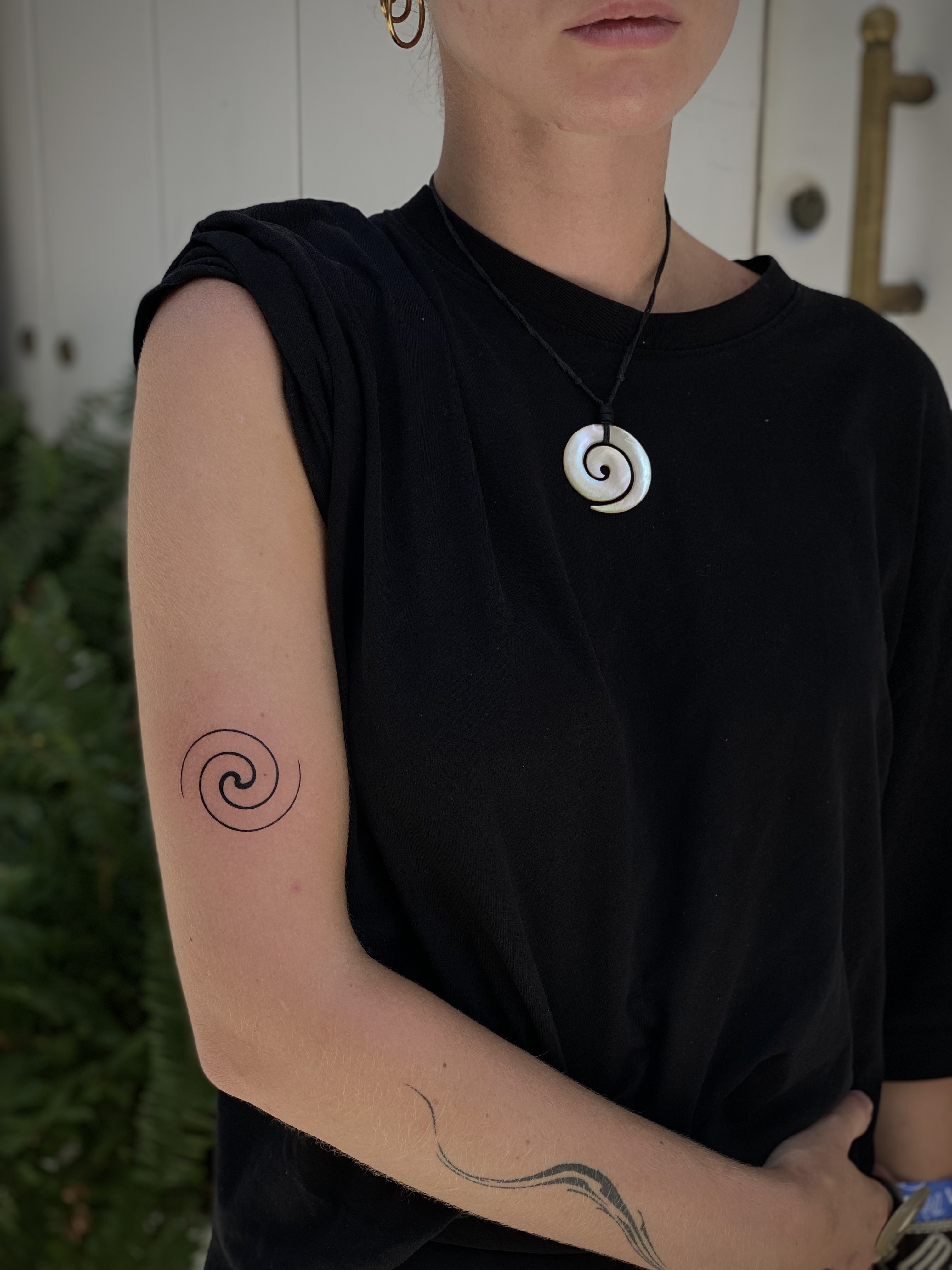 Fine Line Tattoos service example