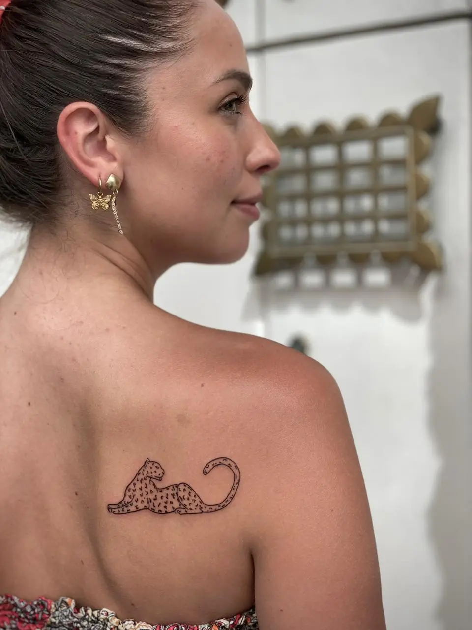 Tatuaje artístico sobre la piel