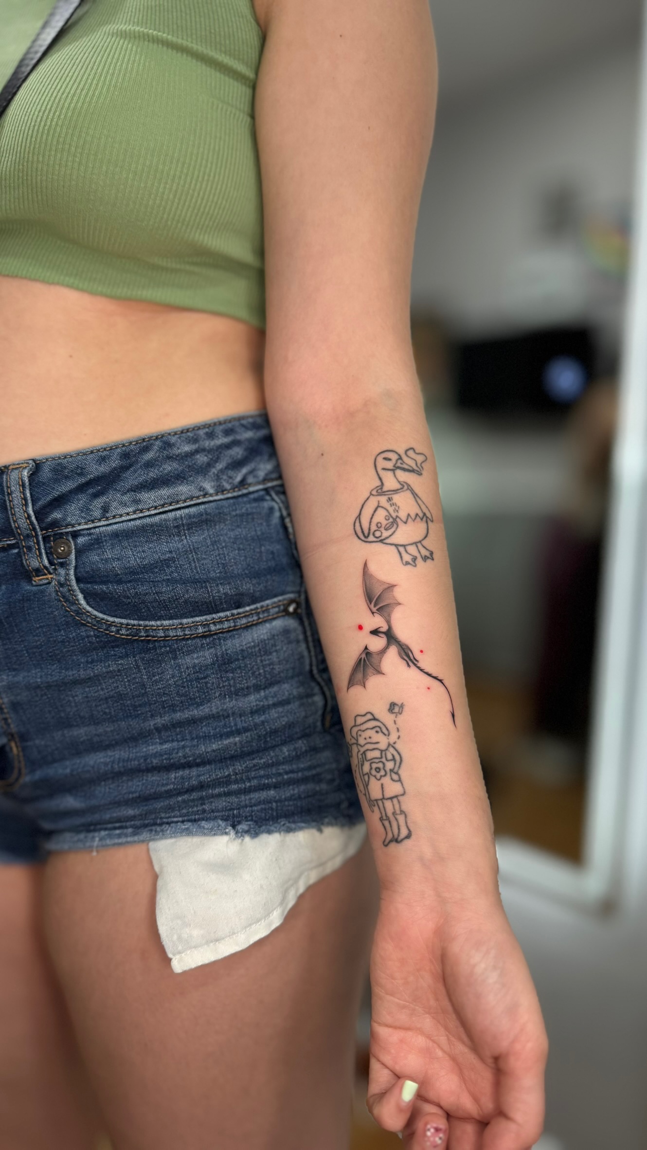 Fine Line Tattoos service example