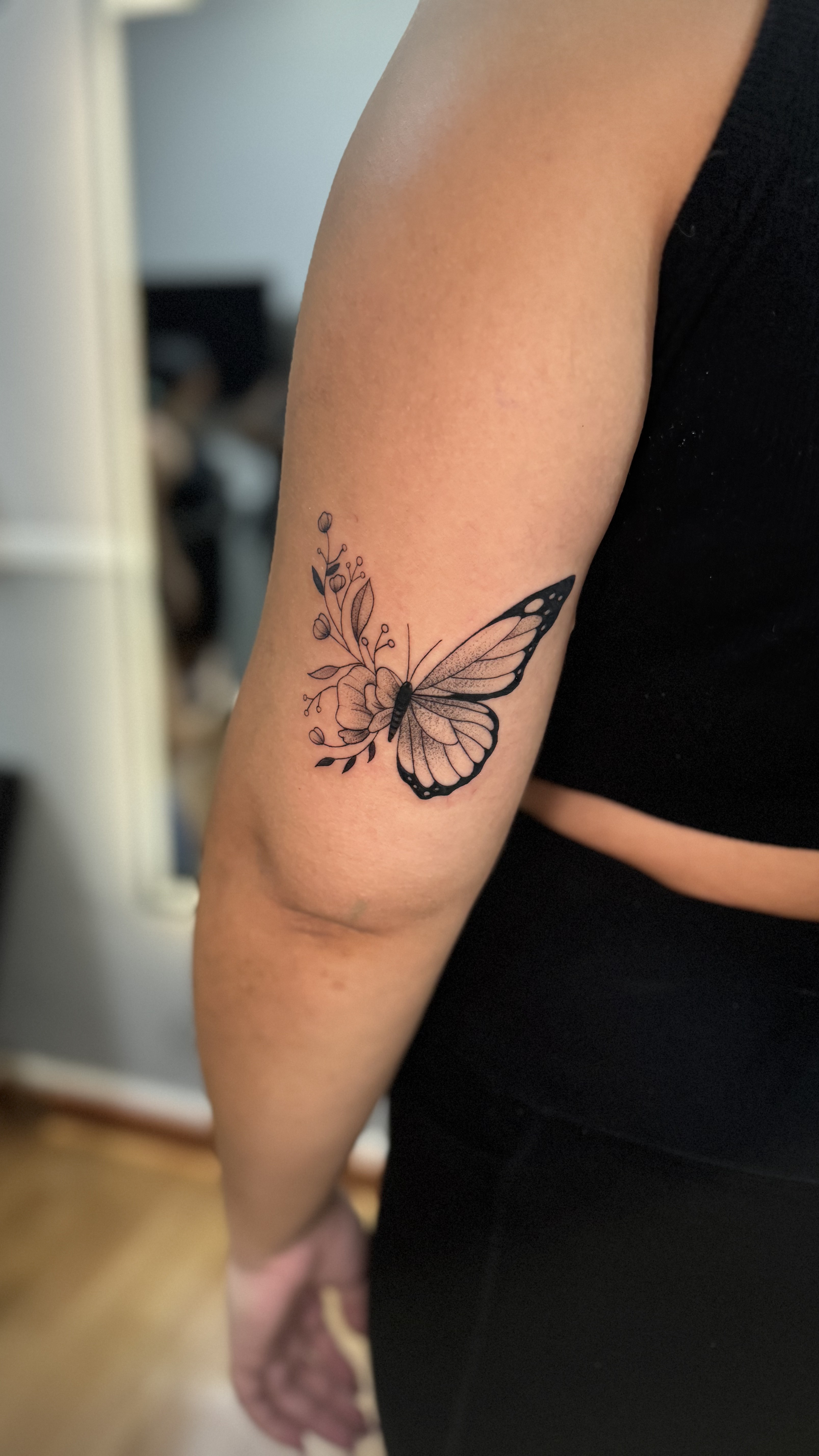 Minimalist tattoo portfolio image 4 at Ink Lover Studio
